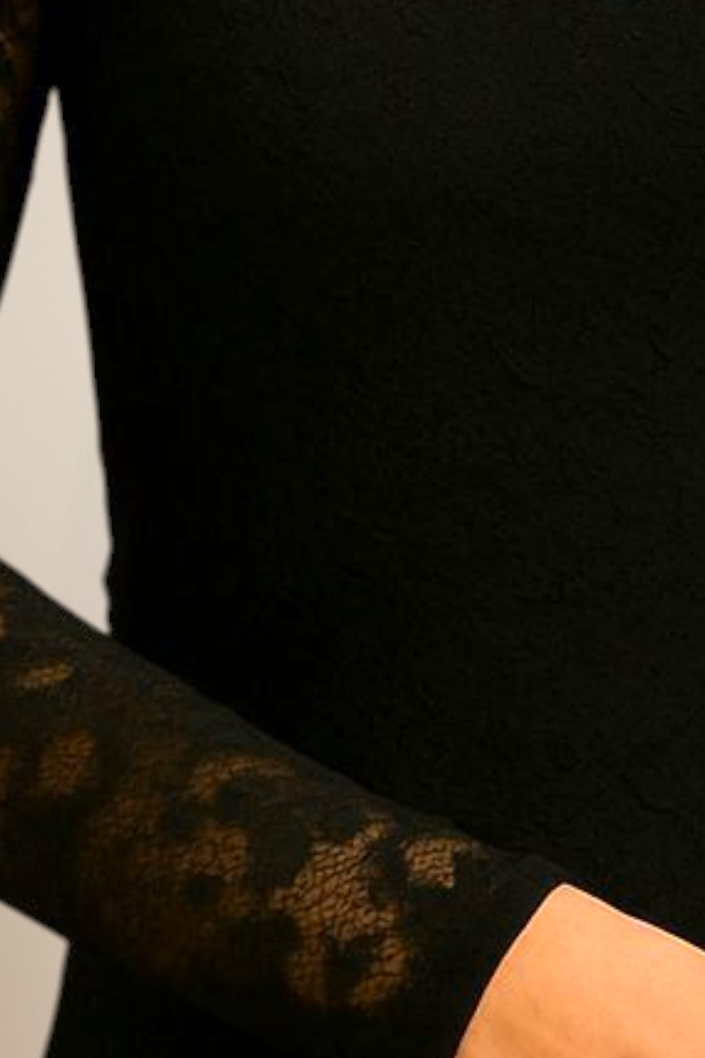 Blusa Segunda Pele Rendada – Toque Suave, Elegância Natural